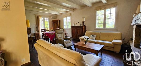 Maison traditionnelle 8 pièces de 216 m² à Villefranche-de-Rouergue (12200)