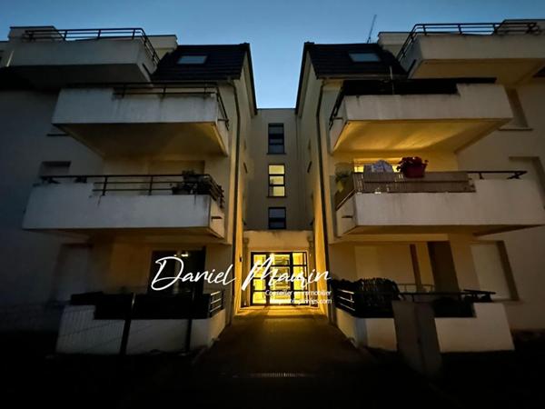 Appartement Saverne 3 pièce(s) 54 m2 Parking Piscine résidence sécurisée