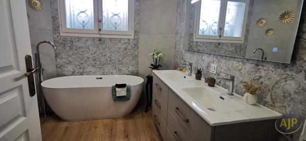 Biens de prestige à vendre Andernos Les Bains : 899 000 € - AJP Immobilier Andernos les Bains