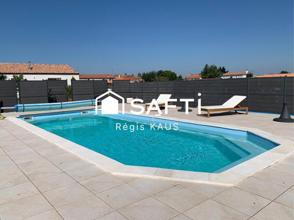 Maison en pierre 3-4 chambres avec piscine, dépendances et jardin paysagé