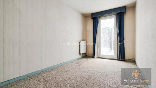 Vente                                                      Maison
                        
                     7 pièces                      126 m2                     à Courcouronnes