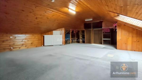 Vente                                                      Maison
                        
                     7 pièces                      126 m2                     à Courcouronnes
