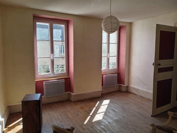 Magnifique maison de caractère dans village médiéval