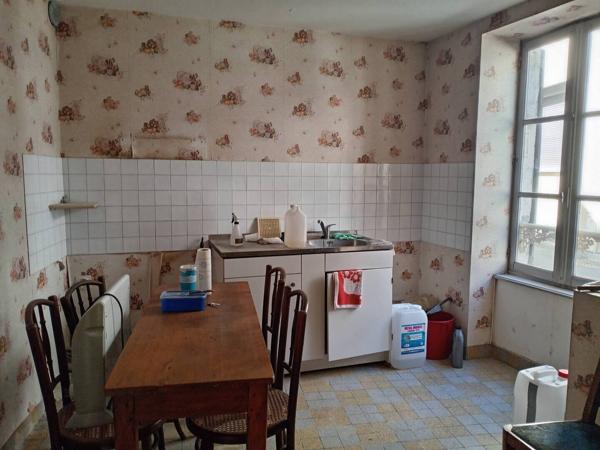 Magnifique maison de caractère dans village médiéval