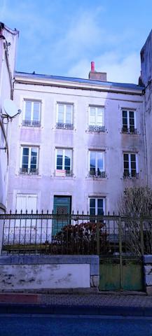 Magnifique maison de caractère dans village médiéval