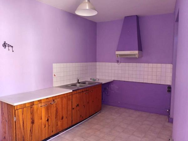 Magnifique maison de caractère dans village médiéval