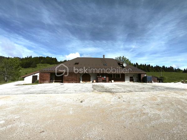 Ferme de 303 m²