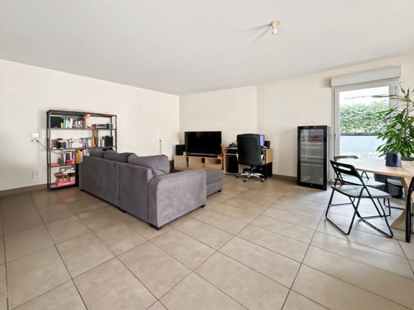 Lyon (69009) À vendre – Beau T3 avec vaste extérieur en plein cœur de Valmy (Lyon 9e)