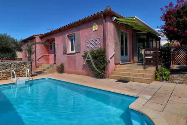 VILLA AVEC PISCINE JARDIN PAYSAGE ET GARAGE AU CALME ABSOLU