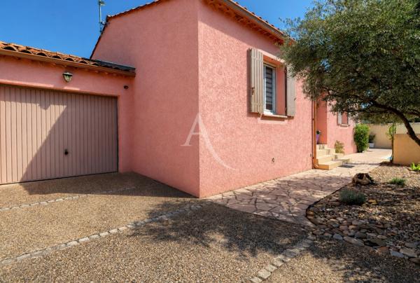 VILLA AVEC PISCINE JARDIN PAYSAGE ET GARAGE AU CALME ABSOLU