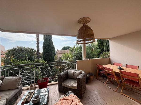 Appartement Hyeres  3 pièce(s) 70.68 m2
