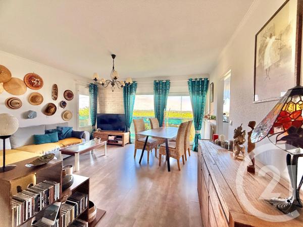 Appartement F3 à vendre  3 pièces - 71,60 m 2   TREMBLAY EN FRANCE  - 93