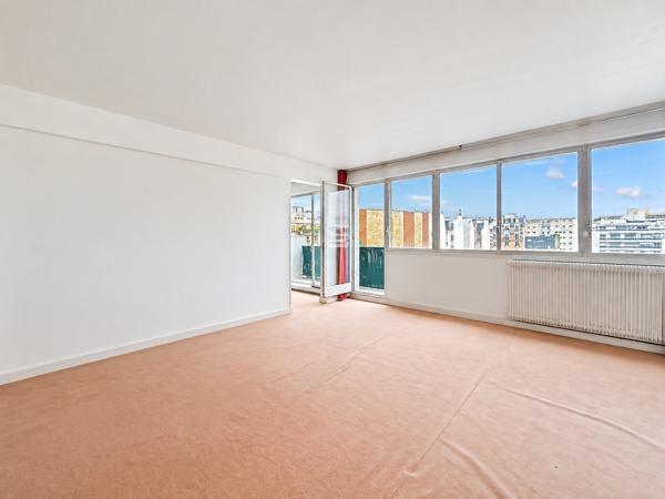 Appartement
         2 pièces
        - 60 m² 450 000 € *