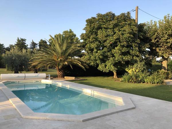 Châteaurenard (13160) Mas 244 m2 en campagne sur 2ha de terrain