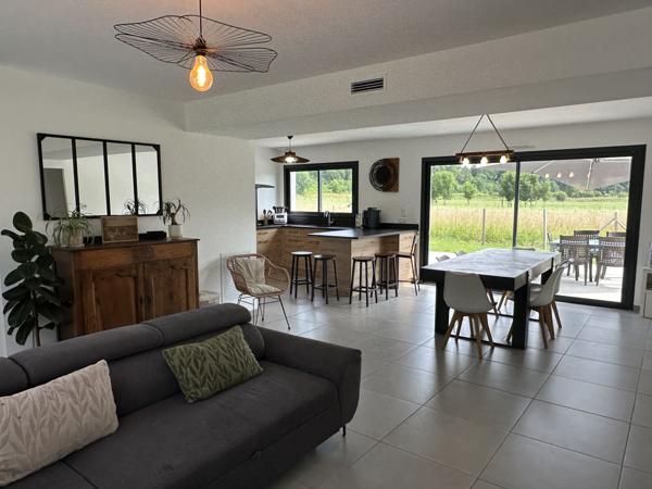 Oloron-Sainte-Marie (64400) Proche d’Oloron Sainte Marie, plain-pied incontournable de 2021 à l’état neuf !