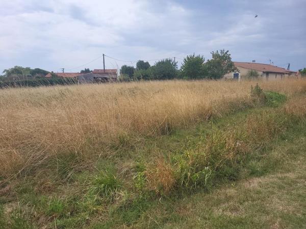 Terrain à vendre |  Mirambeau |  1710 m²