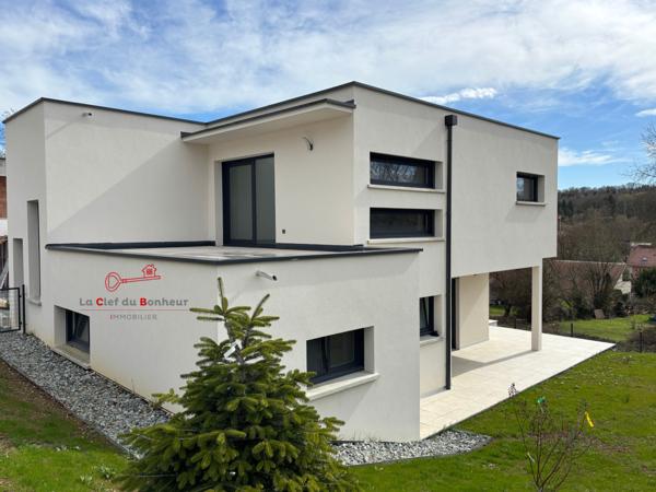 Maison
                                                                                                                                                                                                                                                                                                                        5 pièce(s)                                                                                                                                                                                                          4 chambre(s)                                                                                                                                                                                                          150  m²