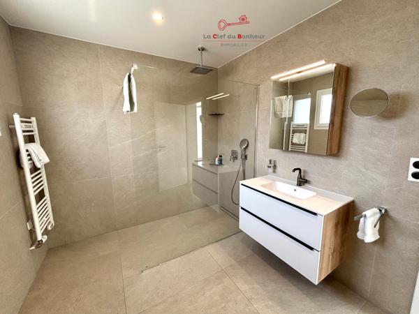 Maison
                                                                                                                                                                                                                                                                                                                        5 pièce(s)                                                                                                                                                                                                          4 chambre(s)                                                                                                                                                                                                          150  m²