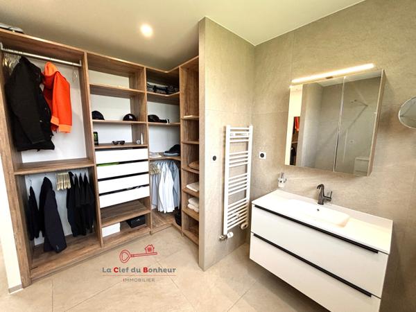 Maison
                                                                                                                                                                                                                                                                                                                        5 pièce(s)                                                                                                                                                                                                          4 chambre(s)                                                                                                                                                                                                          150  m²