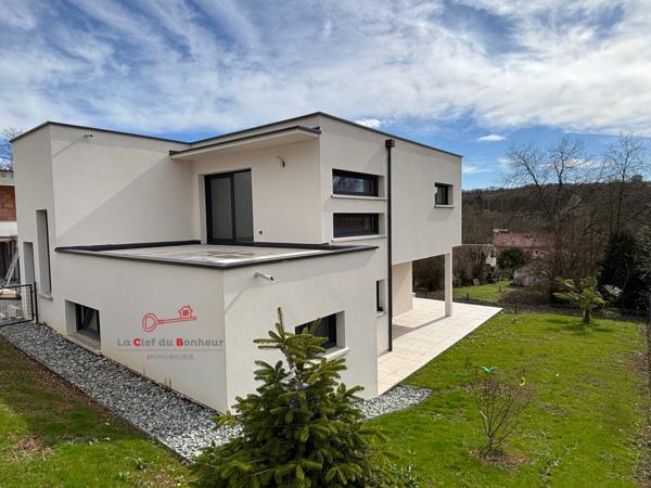 Maison
                                                                                                                                                                                                                                                                                                                        5 pièce(s)                                                                                                                                                                                                          4 chambre(s)                                                                                                                                                                                                          150  m²