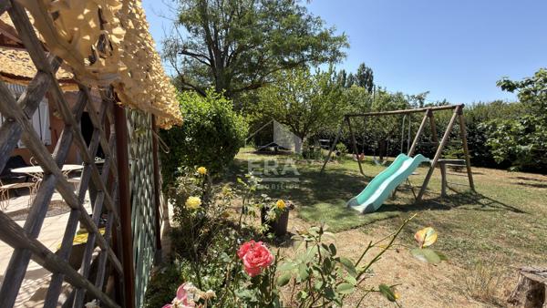 A VENDRE 83470 SAINT MAXIMIN LA SAINTE BAUME MAISON DE PLAIN PIED TYPE 4 DE 108M²  SUR 2450 M² DE JARDIN PISCINE GARAGE ET STUDIO INDEPENDANT