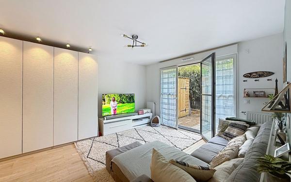 Appartement à louer    2 pièces •  Clamart