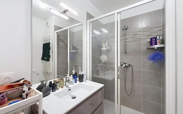 Appartement à louer    2 pièces •  Clamart