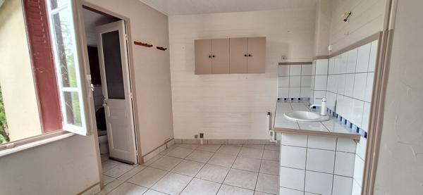 Charmante Maison des années 30 à Vendre à Bourg-en-Bresse - 3 pièces avec jardin !
