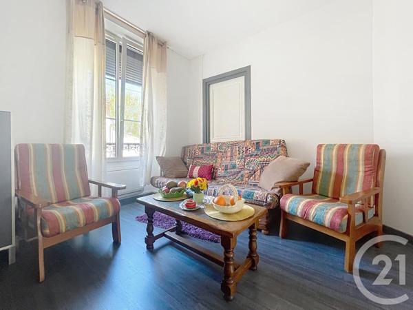 Immeuble à vendre  69 m2 MONTEREAU FAULT YONNE - 77