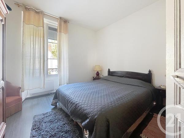 Immeuble à vendre  69 m2 MONTEREAU FAULT YONNE - 77