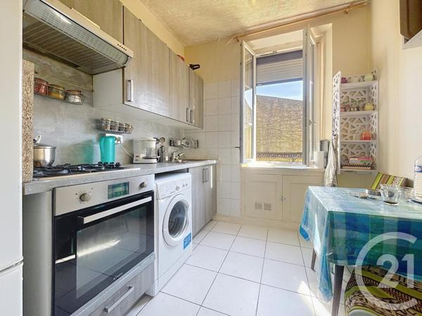 Immeuble à vendre  69 m2 MONTEREAU FAULT YONNE - 77