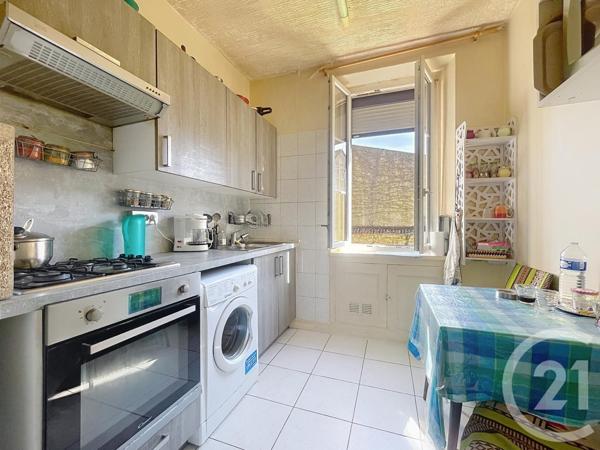 Immeuble à vendre  69 m2 MONTEREAU FAULT YONNE - 77