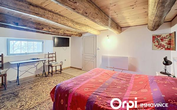 Maison à vendre    5 pièces •  Clavières