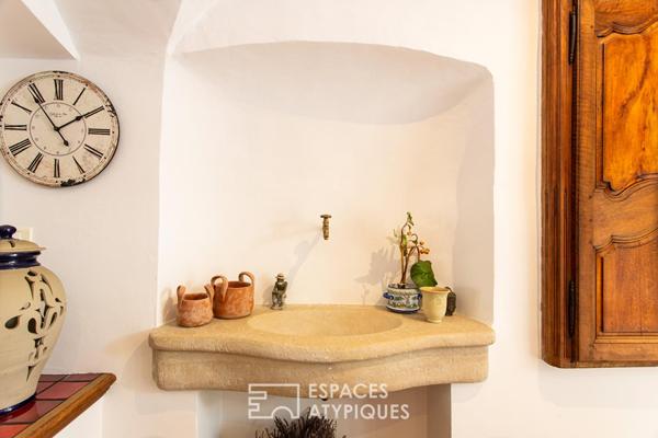Ancien presbytère rénové et son jardin secret