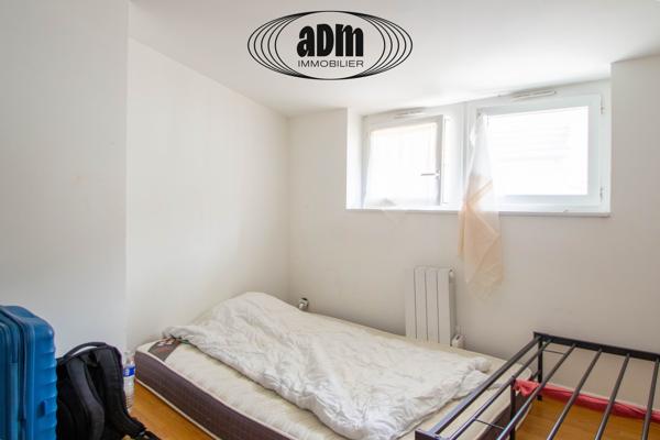 Immeuble
                                                                                                                                                
                                                                                                                                                
                                                                                                                                                
                                                    
                                                                                                                                                                                                                                                                                                                        135.65  m²                                                                                                                                                                                                         3 etage(s)