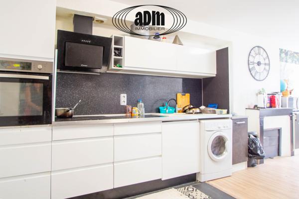 Immeuble
                                                                                                                                                
                                                                                                                                                
                                                                                                                                                
                                                    
                                                                                                                                                                                                                                                                                                                        135.65  m²                                                                                                                                                                                                         3 etage(s)
