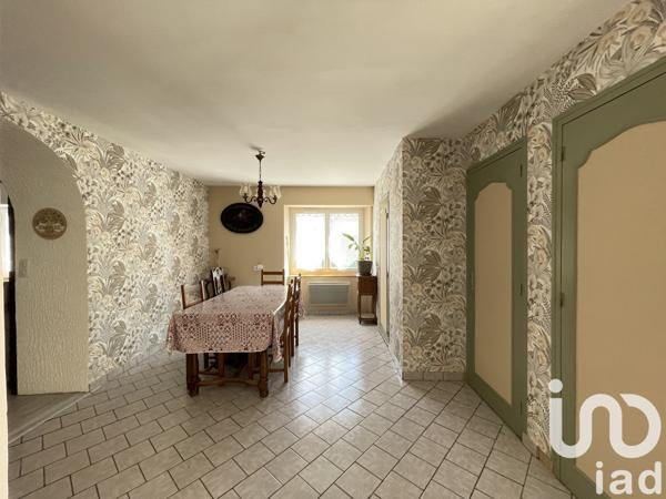 Maison à vendre 7 pièces 200 m² Sauzé-Vaussais