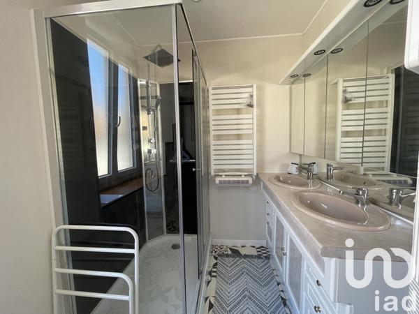 Maison à vendre 7 pièces 200 m² Sauzé-Vaussais