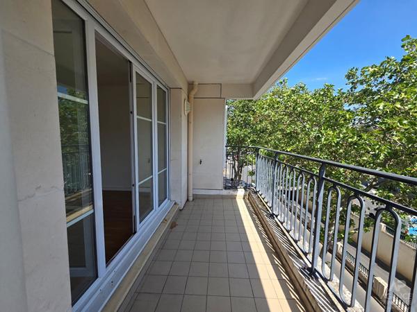 Appartement Rueil Malmaison 4 pièce(s) 100.10 m² Loyer 2 020 €/mois charges comprises **  - Référence  19705