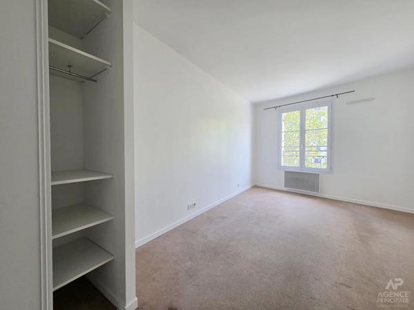Appartement Rueil Malmaison 4 pièce(s) 100.10 m² Loyer 2 020 €/mois charges comprises **  - Référence  19705