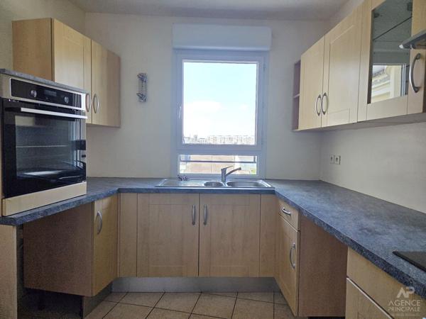 Appartement Rueil Malmaison 4 pièce(s) 100.10 m² Loyer 2 020 €/mois charges comprises **  - Référence  19705