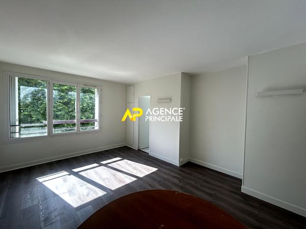 ARGENTEUIL _ Appartement 2 pièces Loyer 1 100 €/mois charges comprises **  - Référence  4487