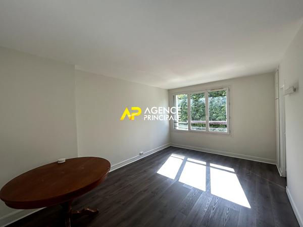 ARGENTEUIL _ Appartement 2 pièces Loyer 1 100 €/mois charges comprises **  - Référence  4487