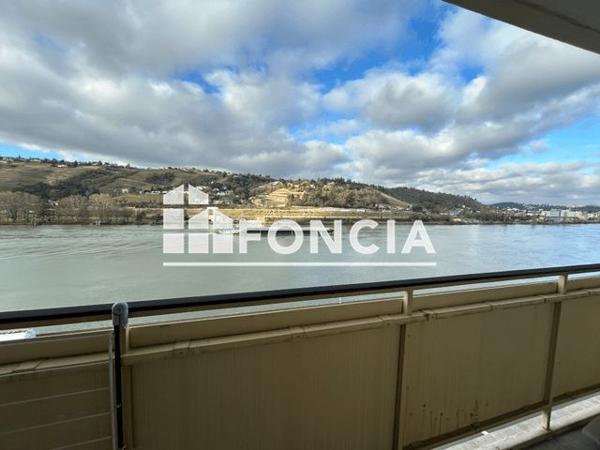 Location Appartement 4 pièces 74 m² - 25 QUAI F.MISTRAL Vienne 38200