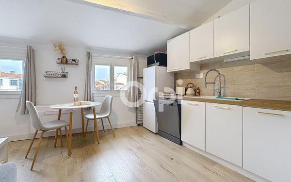 Immeuble à vendre    10 pièces •  Saint-Raphaël