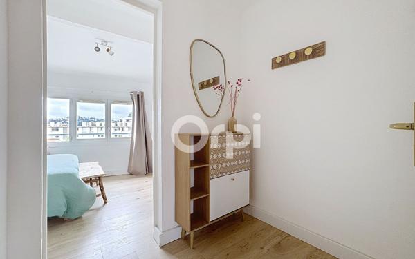 Immeuble à vendre    10 pièces •  Saint-Raphaël