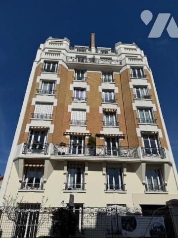 LA GARENNE COLOMBES - MARCHE DES VALLEES - COLLEGE ALBERT CAMUS - 2 PIECES. 48 m²