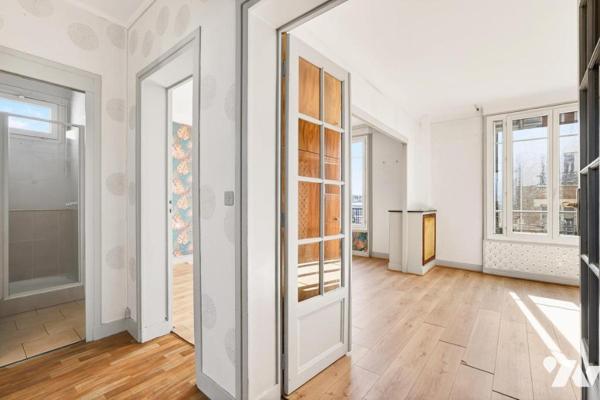 LA GARENNE COLOMBES - MARCHE DES VALLEES - COLLEGE ALBERT CAMUS - 2 PIECES. 48 m²