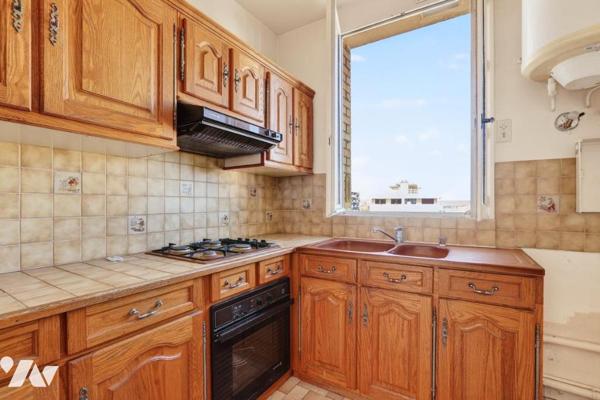 LA GARENNE COLOMBES - MARCHE DES VALLEES - COLLEGE ALBERT CAMUS - 2 PIECES. 48 m²