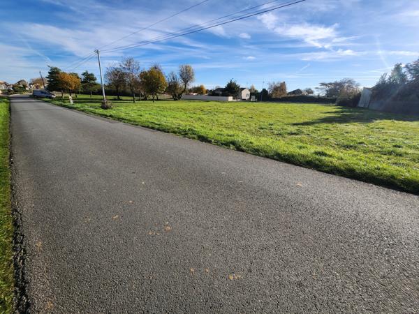 Magnils-Reigniers (85400) Terrain 500m2, possibilité d'acheter l'ensemble du terrain 2000m2 en tout